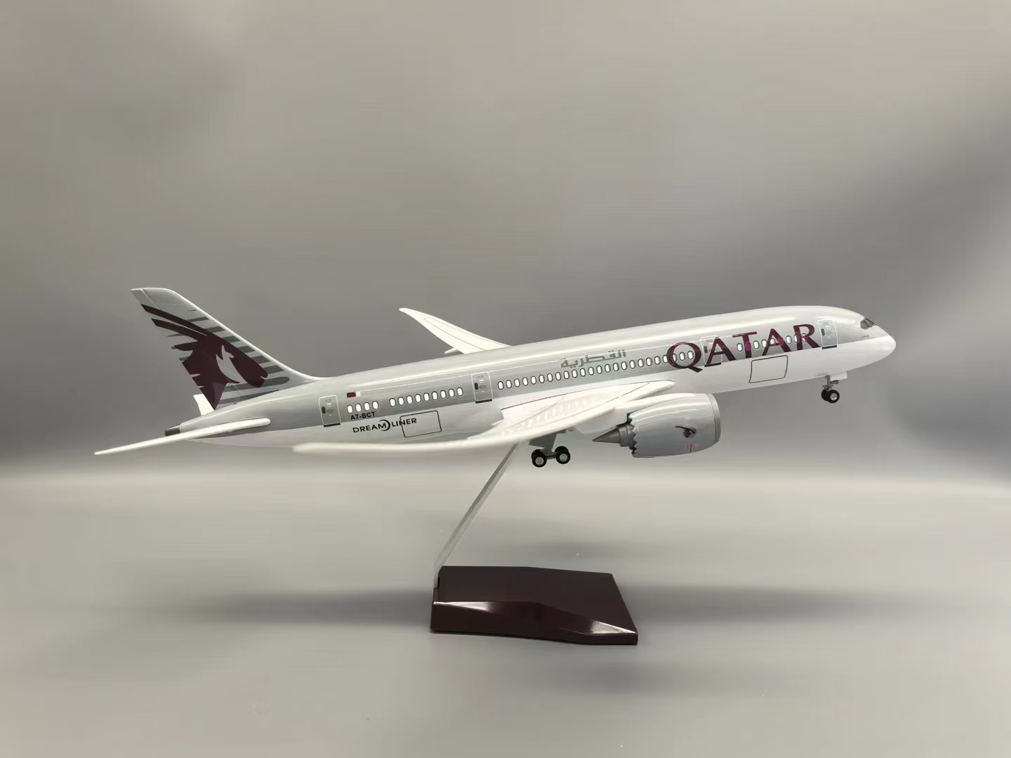 47cm 1/130 스케일 카타르 B787 레진 다이캐 - Home Decor Qatar 리뷰 및 가격