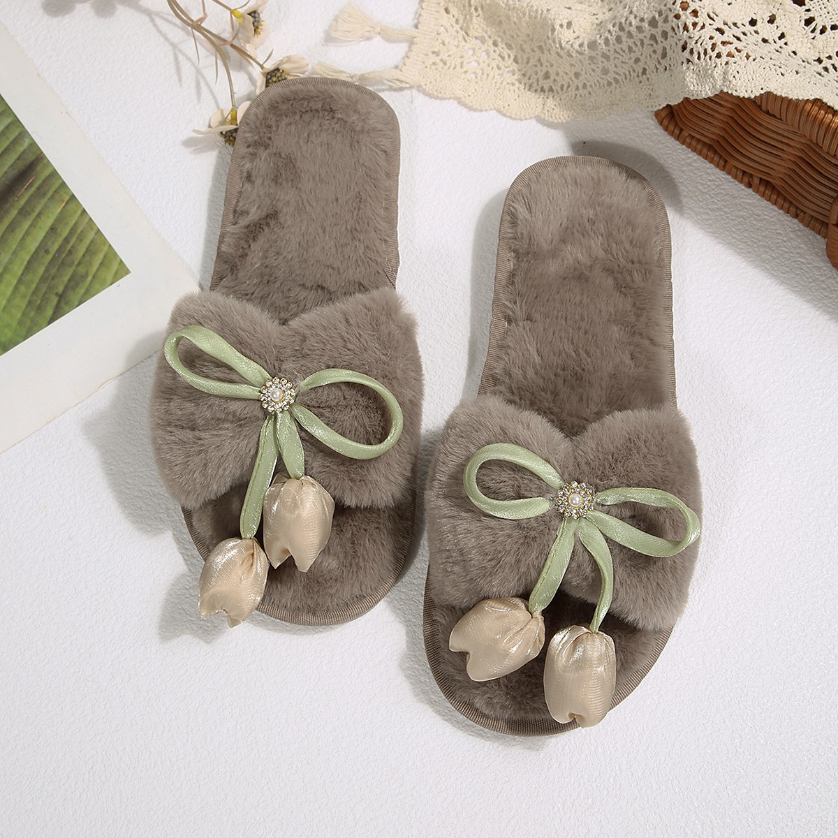 겨울 여성 패션 라인스톤 진주 꽃 장식 플러시 하우스  - Home Decor Flowers 리뷰 및 가격