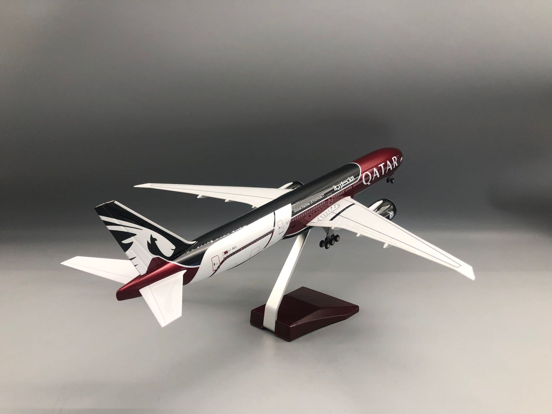 B777-300 카타르 모델 비행기 다이캐스트 레진 비 - Home Decor Qatar 리뷰 및 가격